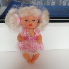 Маленькая куколка в идеальном состоянии из 90 годов 20 века