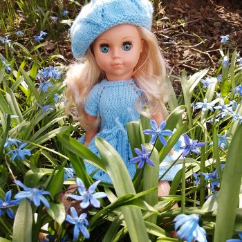 Мила, цветы и проказник-апрель (Кукла Мила "Весна")