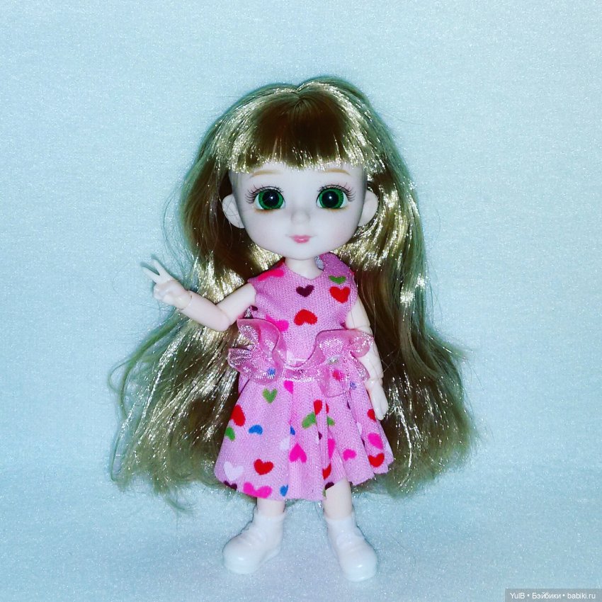 ...Кнопка в окружении мальчишек (фото 10)