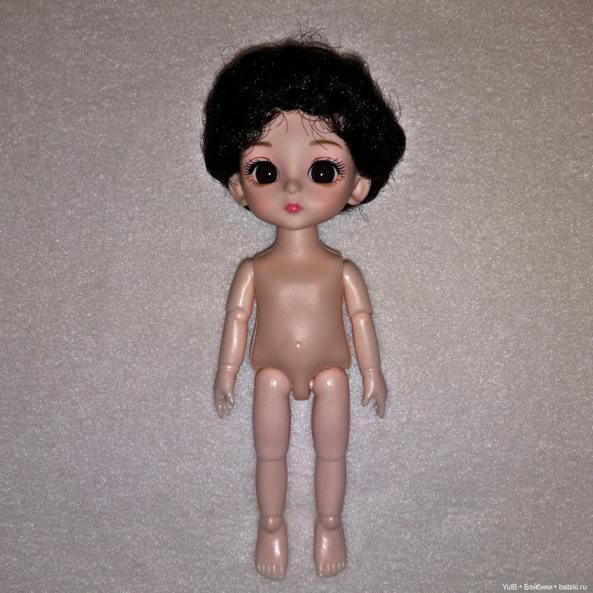 ...Кнопка в окружении мальчишек (фото 6)