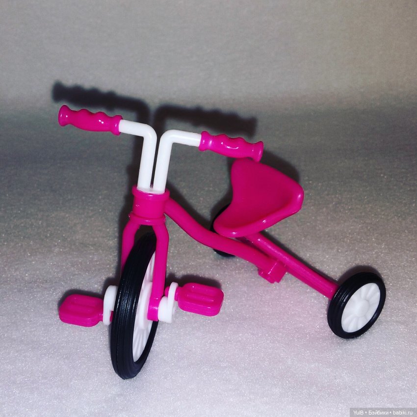 ...Еви и трёхколёсный велосипед