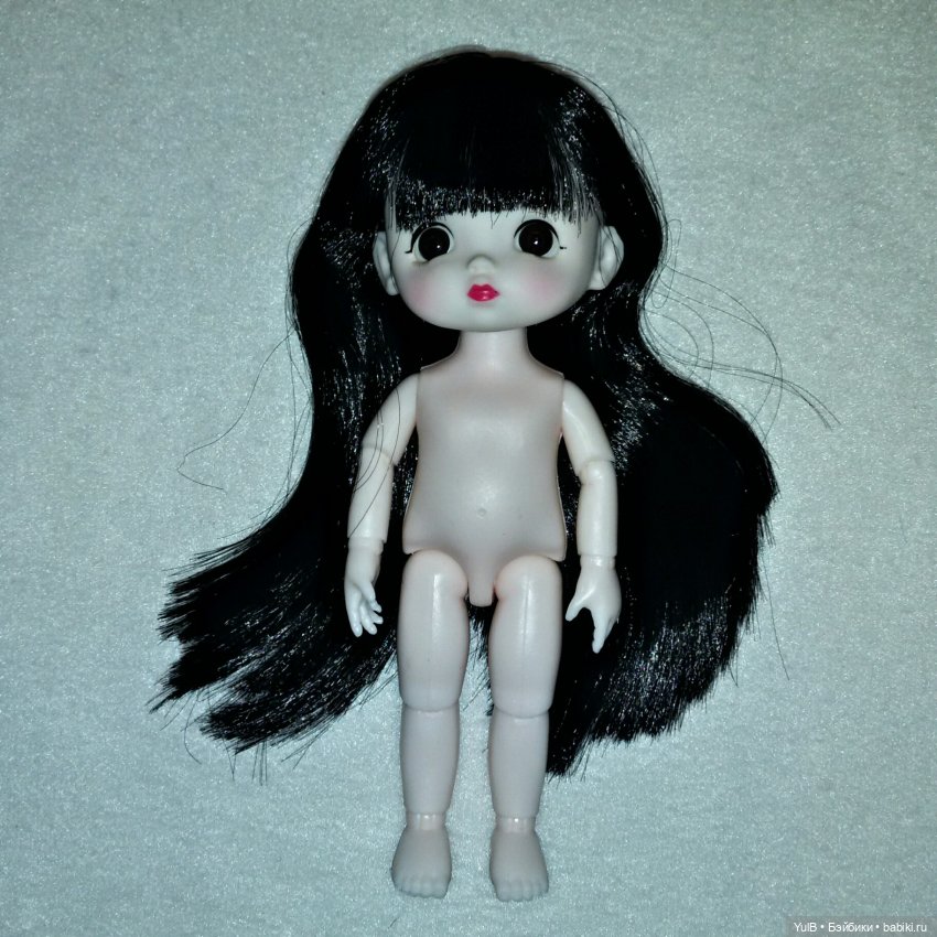 ...Мартовские девчонки и не полностью оправданные ожидания