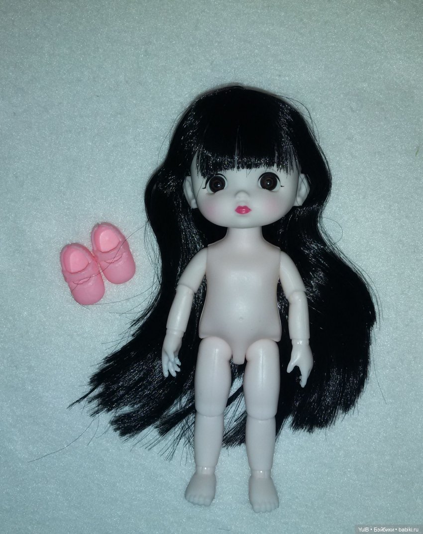 ...Мартовские девчонки и не полностью оправданные ожидания