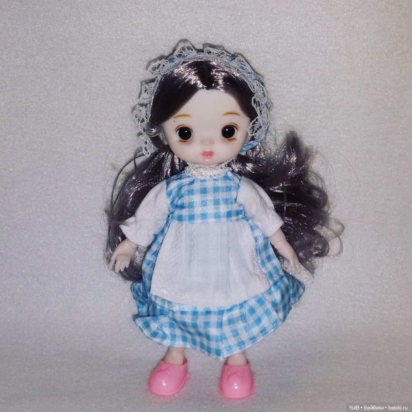 ...Мартовские девчонки и не полностью оправданные ожидания