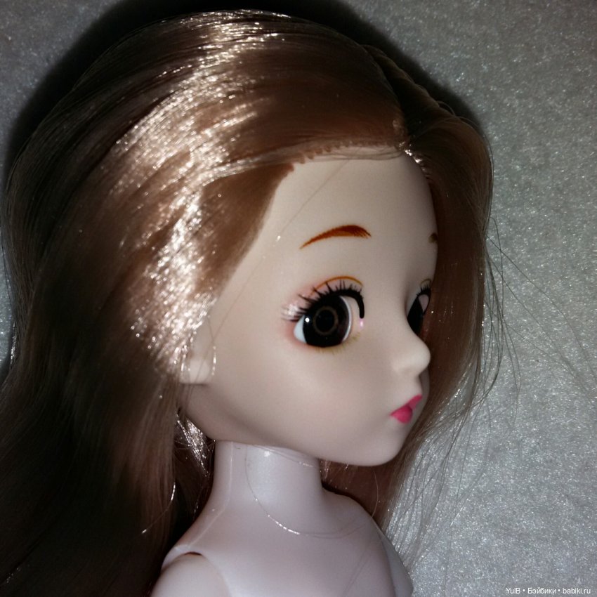 ...Мартовские девчонки и не полностью оправданные ожидания