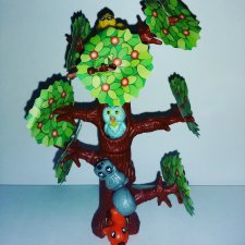 ...Дерево с животными...
