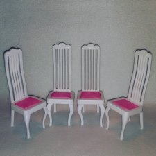 ...Четыре стула...