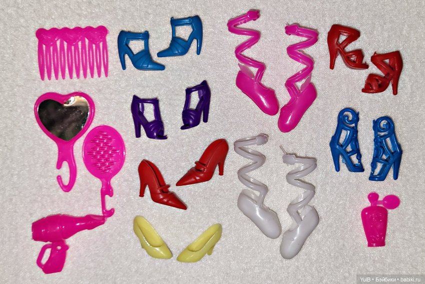 ...Много обуви и чуть-чуть аксессуаров | Бэйбики ...Много обуви и чуть-чуть аксессуаров