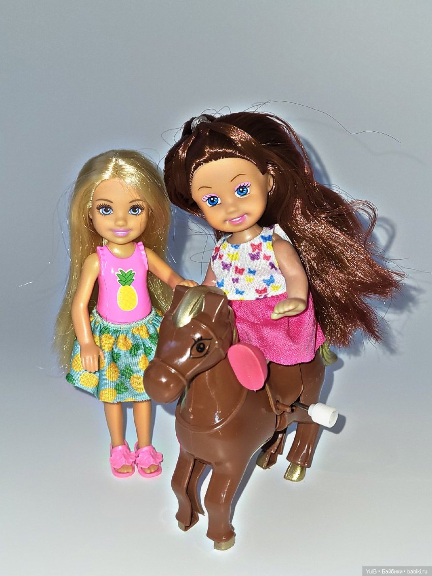 Стеллаж и "дары" из кукурузных палочек