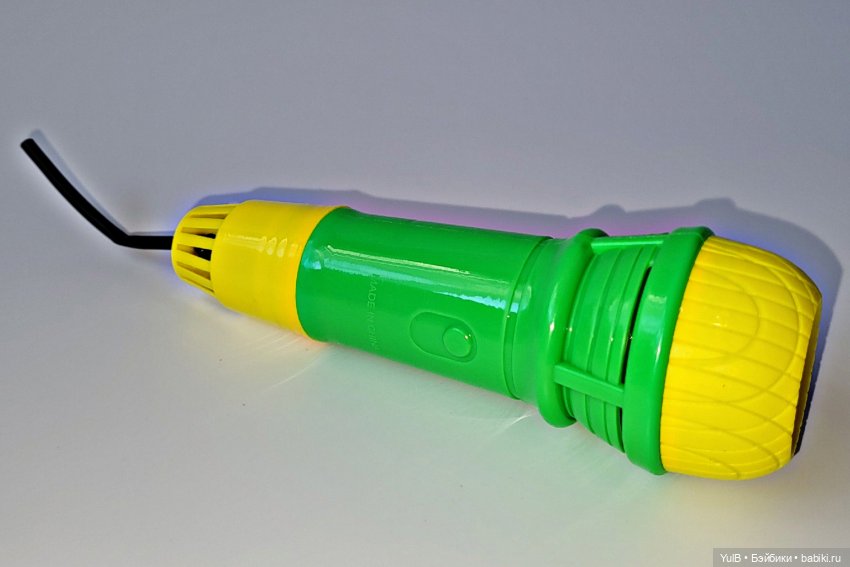 Стеллаж и "дары" из кукурузных палочек