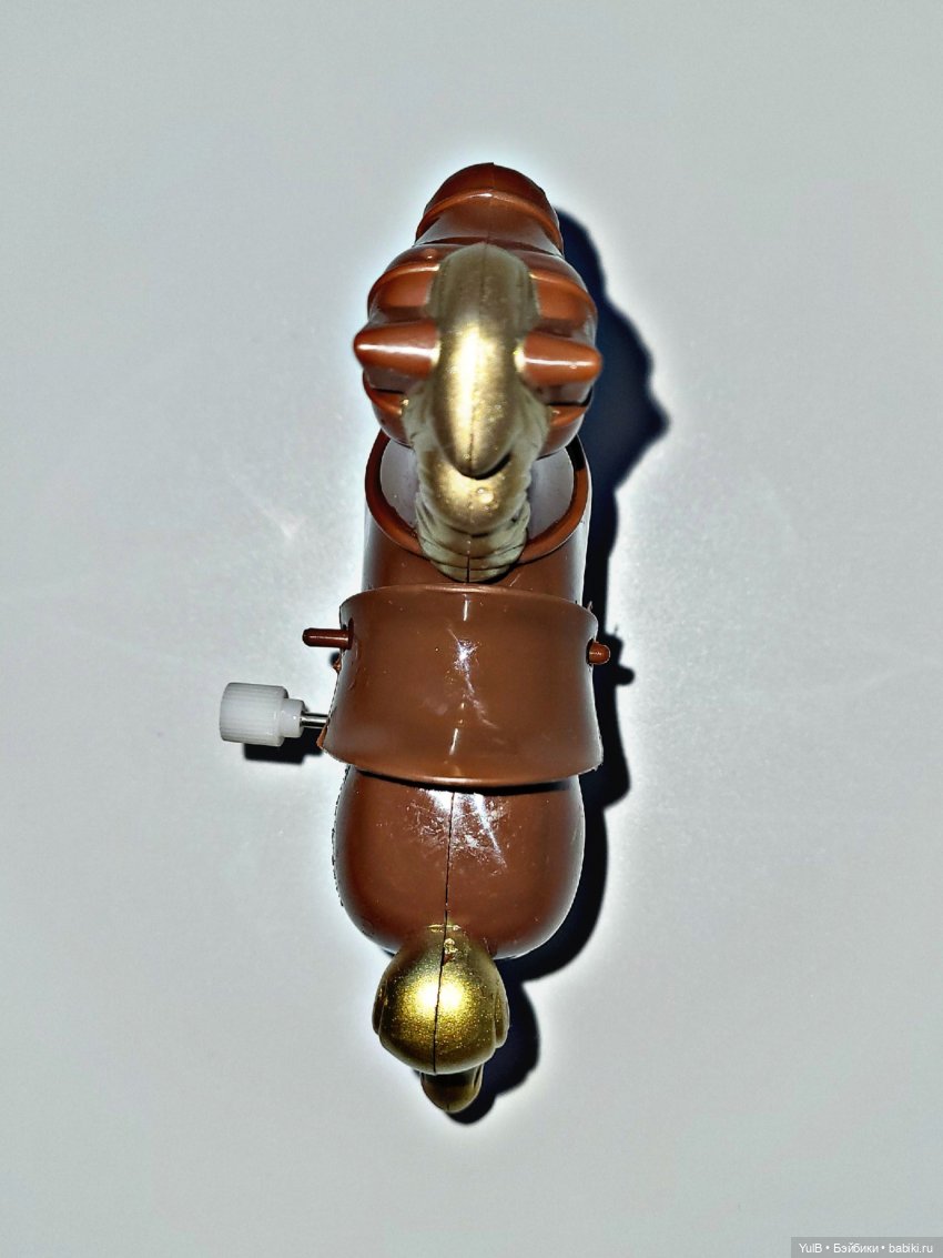 Стеллаж и "дары" из кукурузных палочек