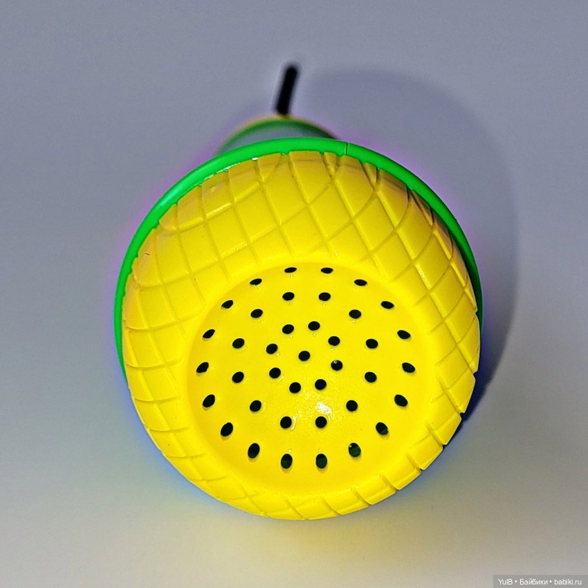 Стеллаж и "дары" из кукурузных палочек