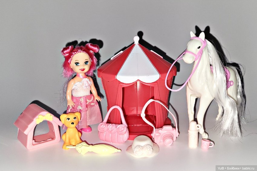 Наездница с розовыми волосами (фото 3)