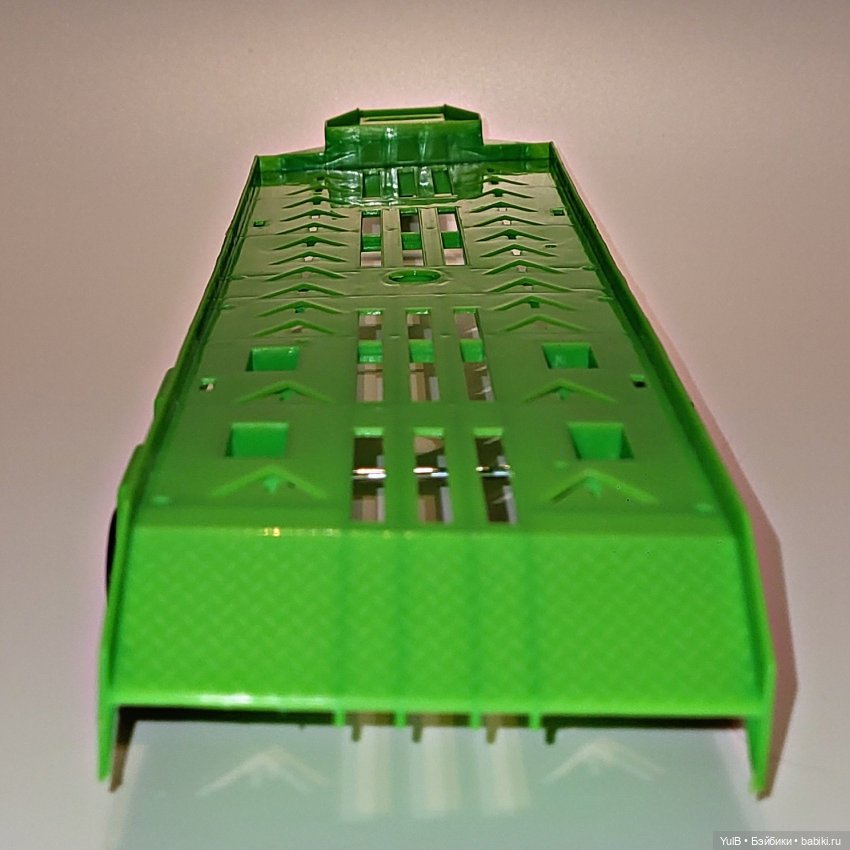 Трактор с прицепом и не только