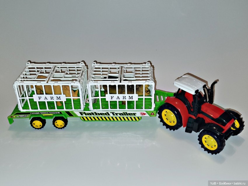 Трактор с прицепом и не только