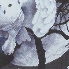 А в свободное время мы можем и иголкой в канве пошуровать