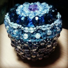 Шкатулки из бисера, и не только они)