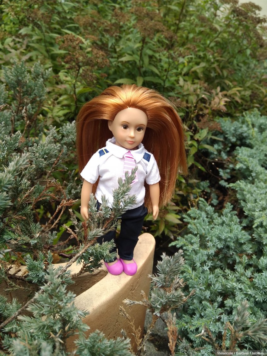 Малыши на прогулке и дома