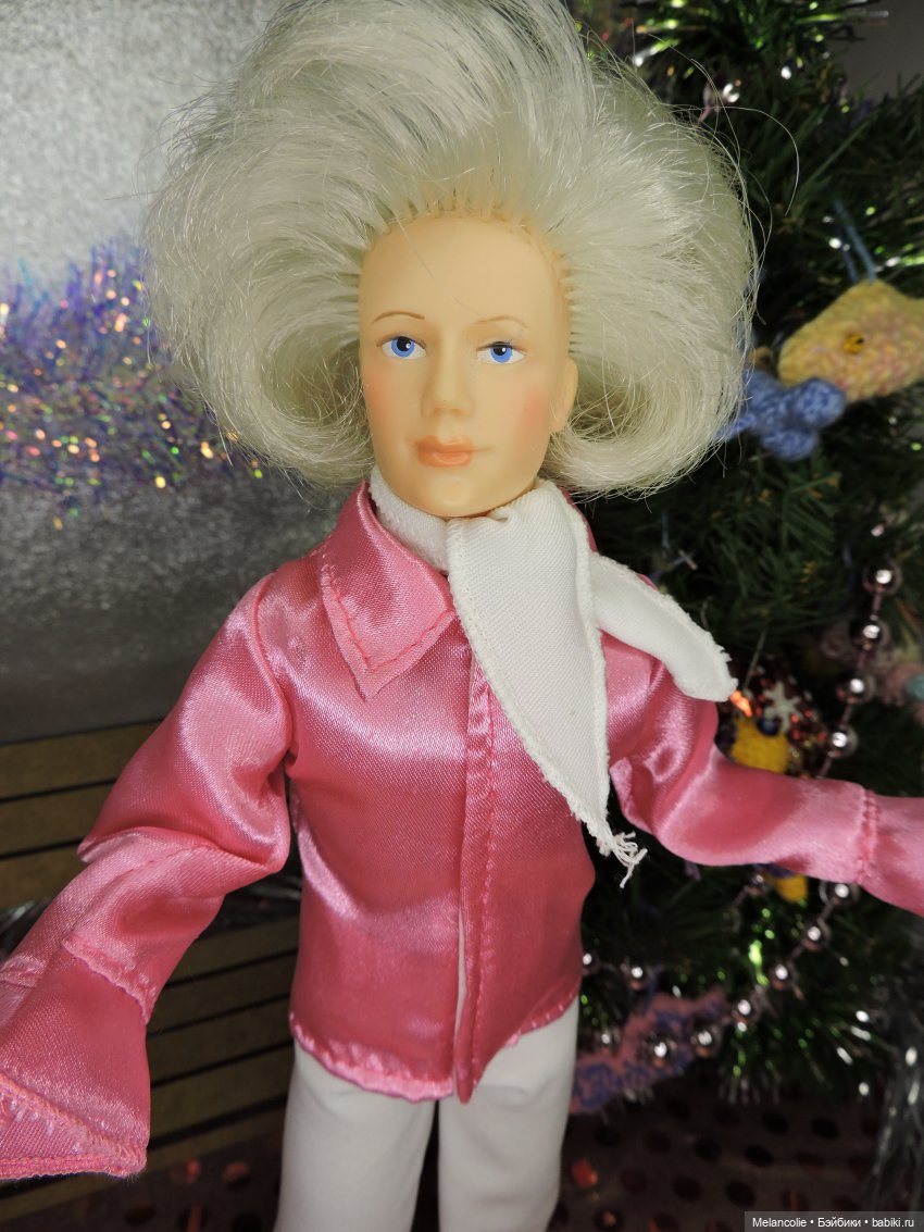 В ожидании праздника. Диалог у новогодней елки