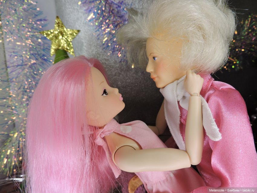 В ожидании праздника. Диалог у новогодней елки