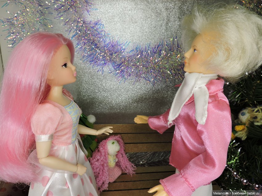 В ожидании праздника. Диалог у новогодней елки