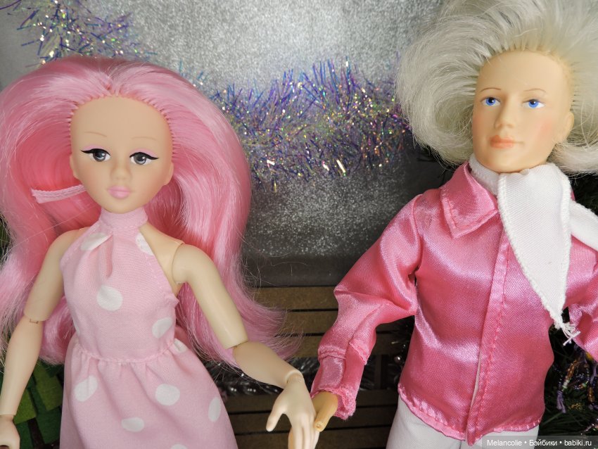 В ожидании праздника. Диалог у новогодней елки