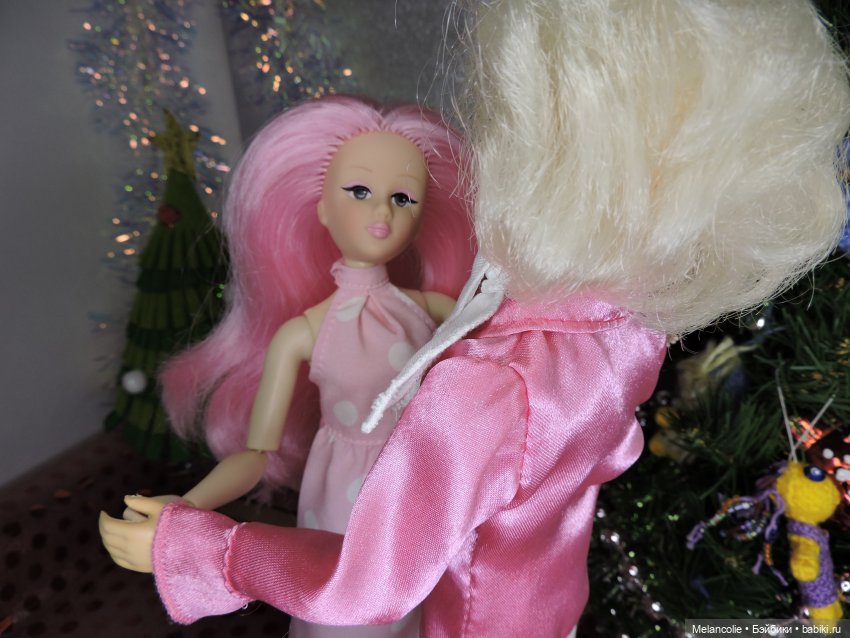 В ожидании праздника. Диалог у новогодней елки