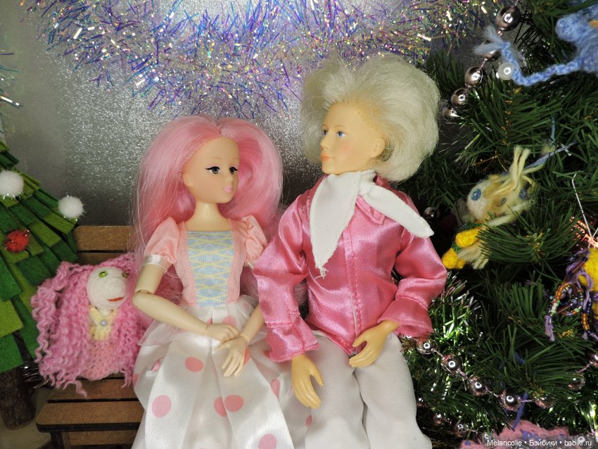 В ожидании праздника. Диалог у новогодней елки