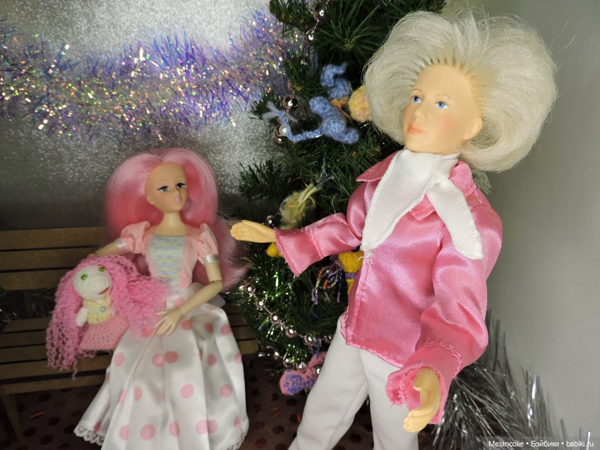 В ожидании праздника. Диалог у новогодней елки