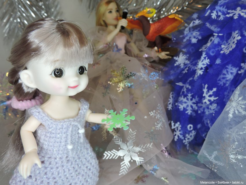 В ожидании праздника. "Снежинка"