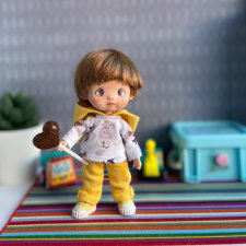 Милый мальчуган Дэни