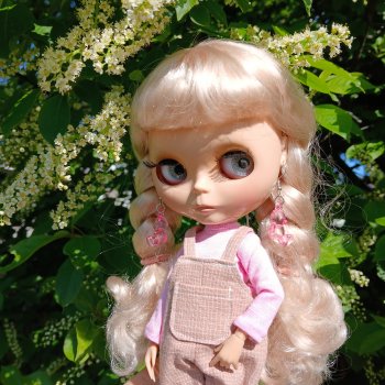 Сима и цветущий май