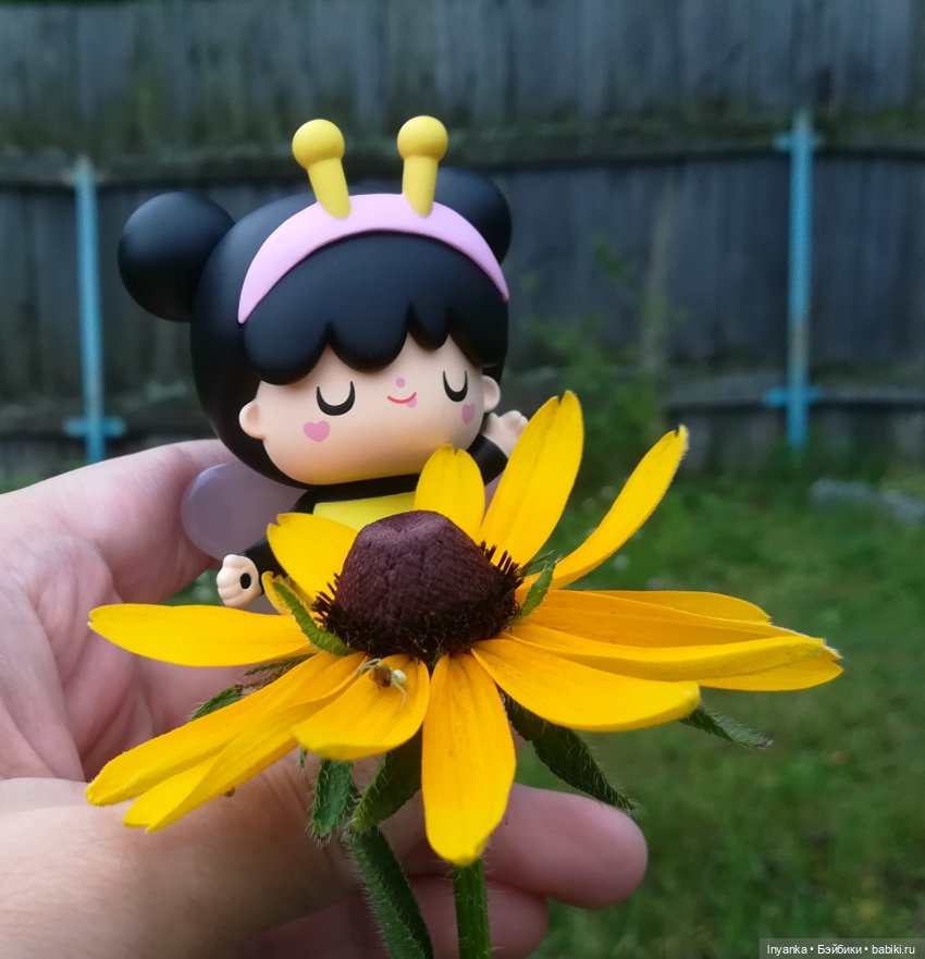 Один летний день маленькой трудолюбивой пчёлки (фото 2)