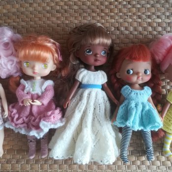 Сравнение: азиатские малышки формата Holala