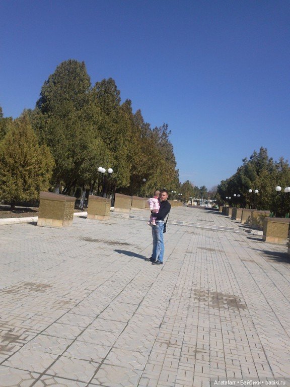 9 мая в Узбекистане. Памятник Скорбящей матери (фото 10)