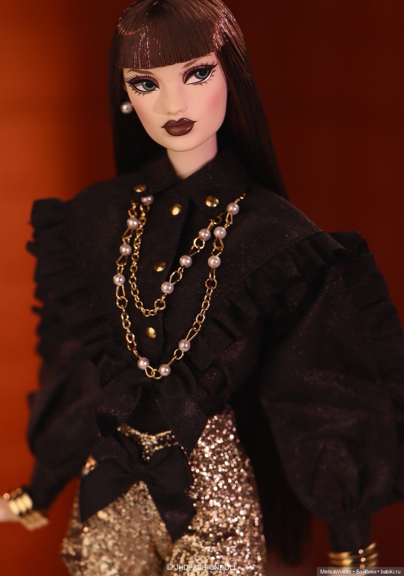 Эстетика Dark Neo-Fashion: Новая клубная дива Candice