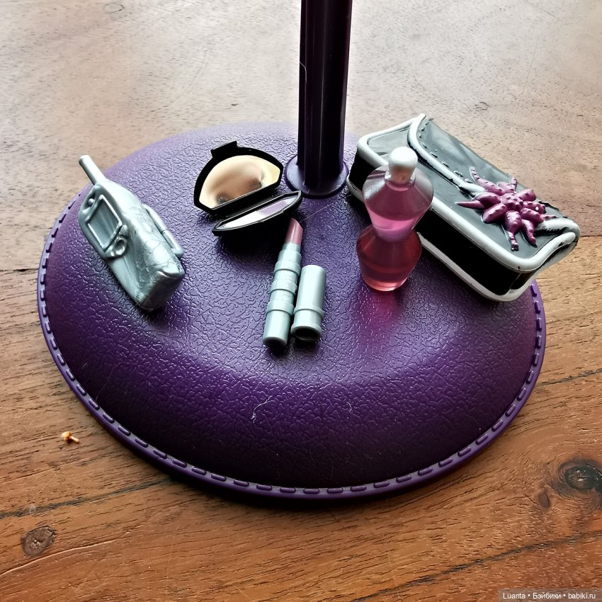 My Scene. Гости из прошлого 2. Ривер и Барби (фото 3)