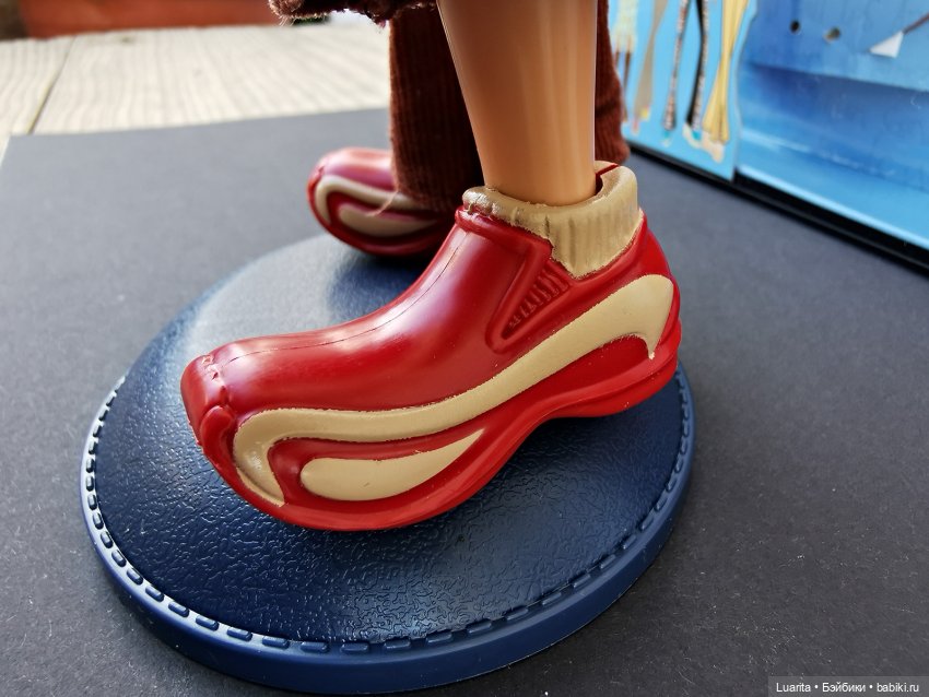 My Scene. Гости из прошлого 3. Брайн (фото 7)