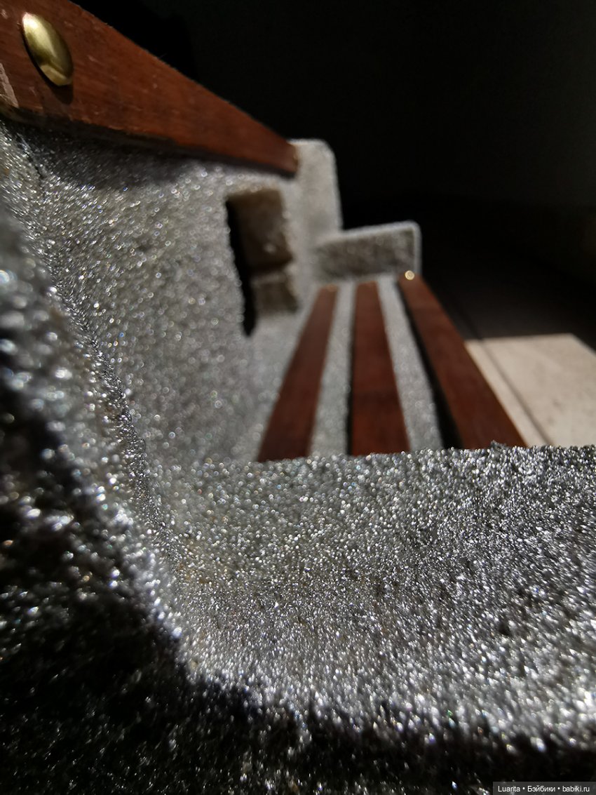 Парковые скамейки из пенопласта (фото 6)