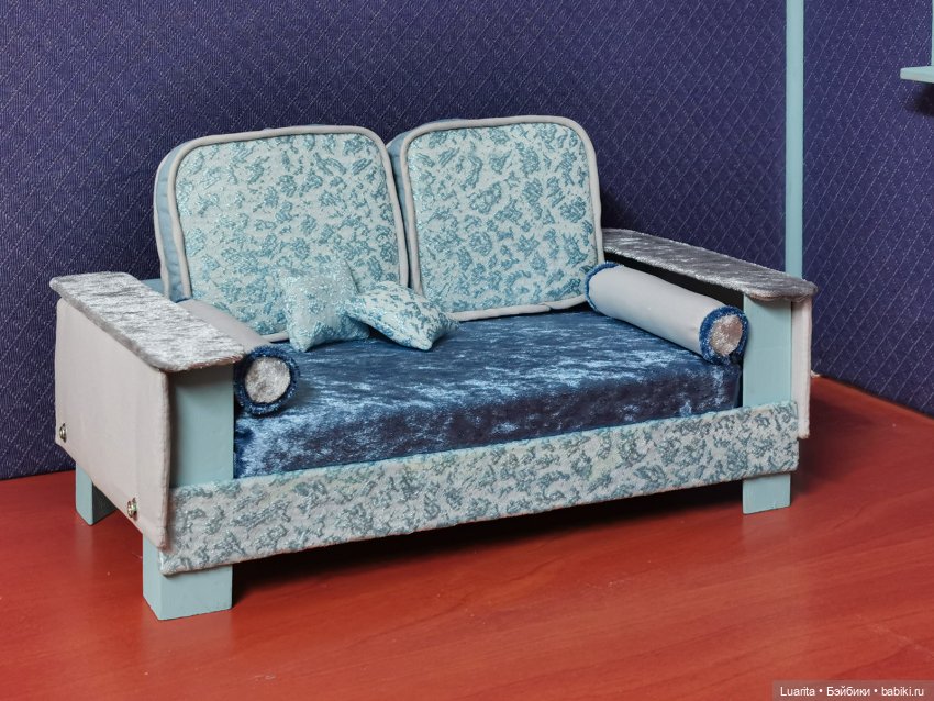 Они потребовали залу к Рождеству