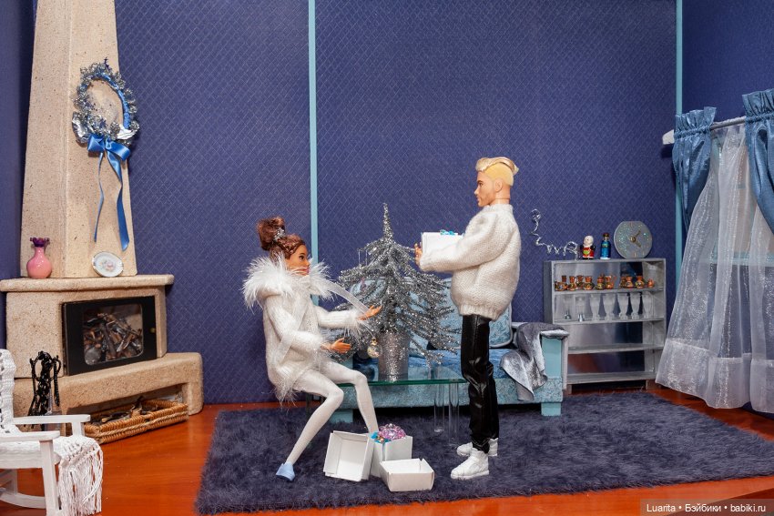 Зала к Рождеству — Румбоксы и кукольные интерьеры: фото