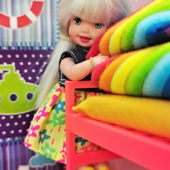 Детская комнатка с напечатанной мебелью