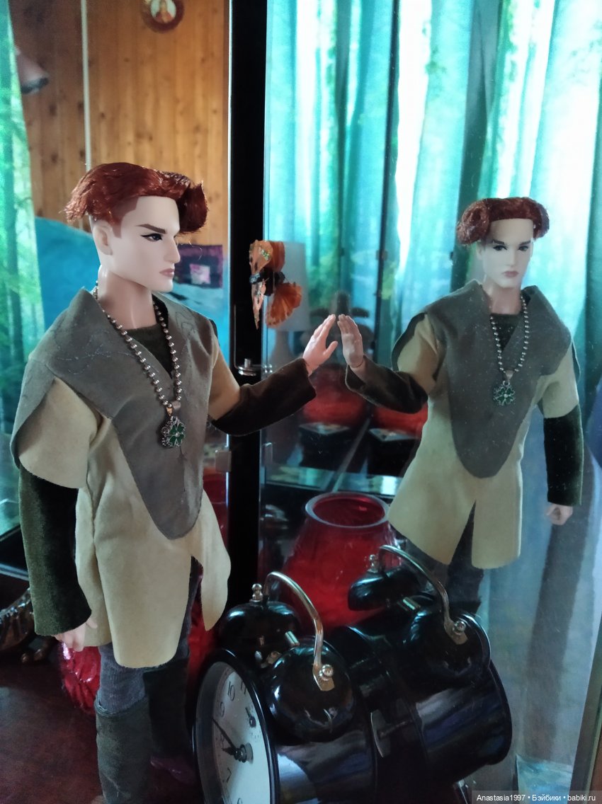 Новичок Адонис и парни фирмы IT