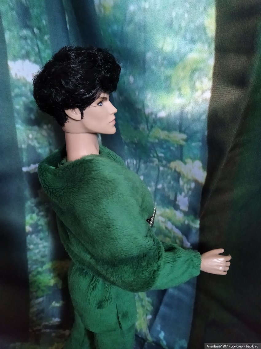 Новичок Адонис и парни фирмы IT