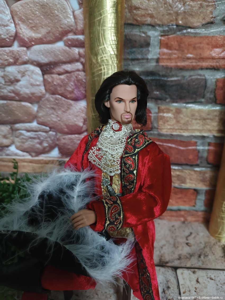 Новые и старые лица в коллекции