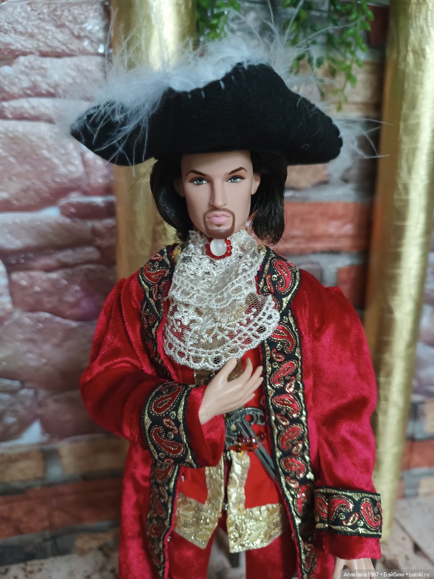 Новые и старые лица в коллекции