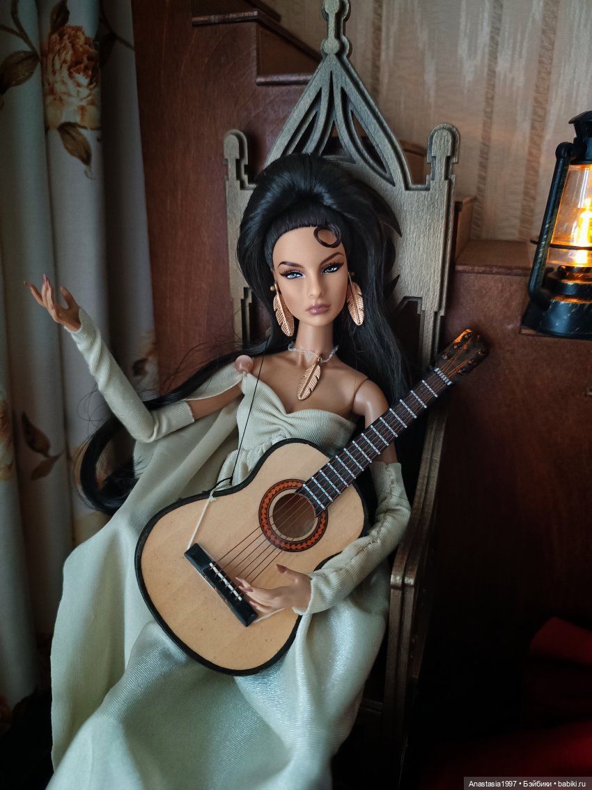 Королевский сплетник /фанатки на музфесте