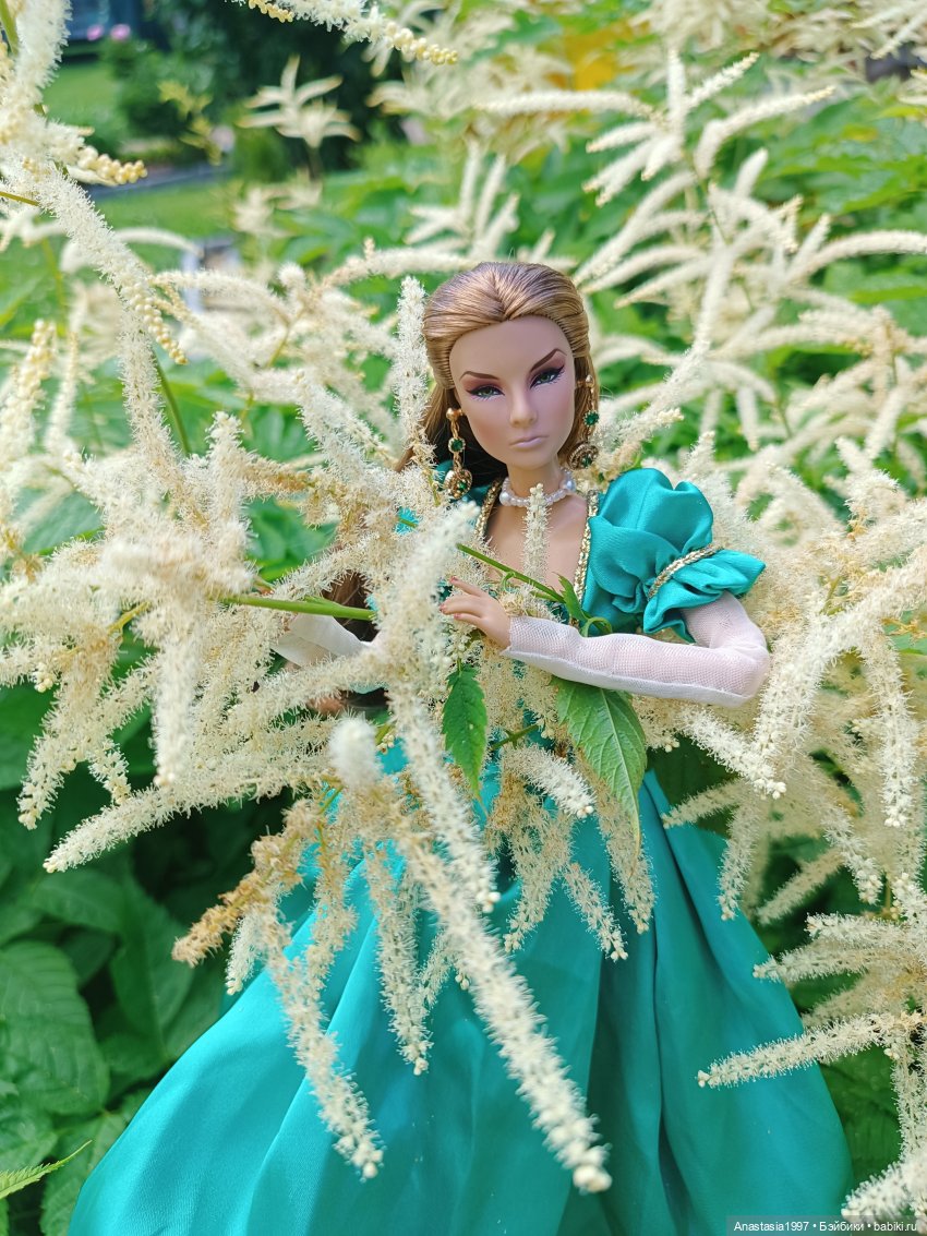 Жители королевства и цветы