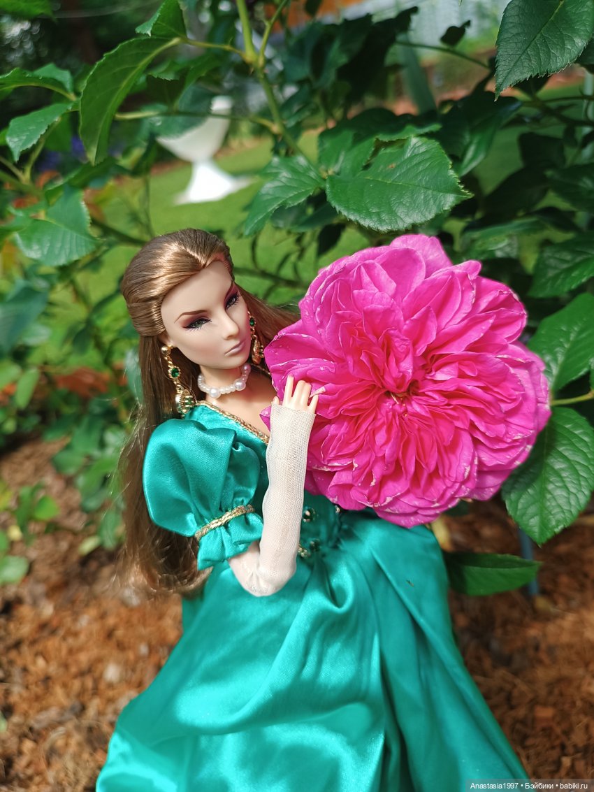 Жители королевства и цветы