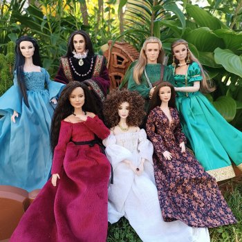 Жители королевства и цветы